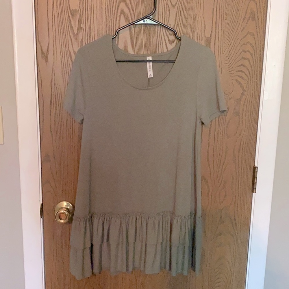 Longer shirt or shirt dress